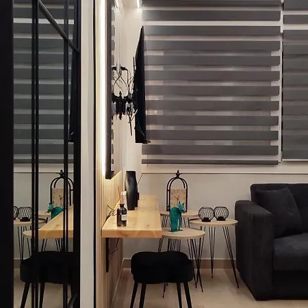 Urban Nest Downtown *