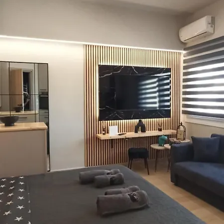 Urban Nest Downtown Apartment *